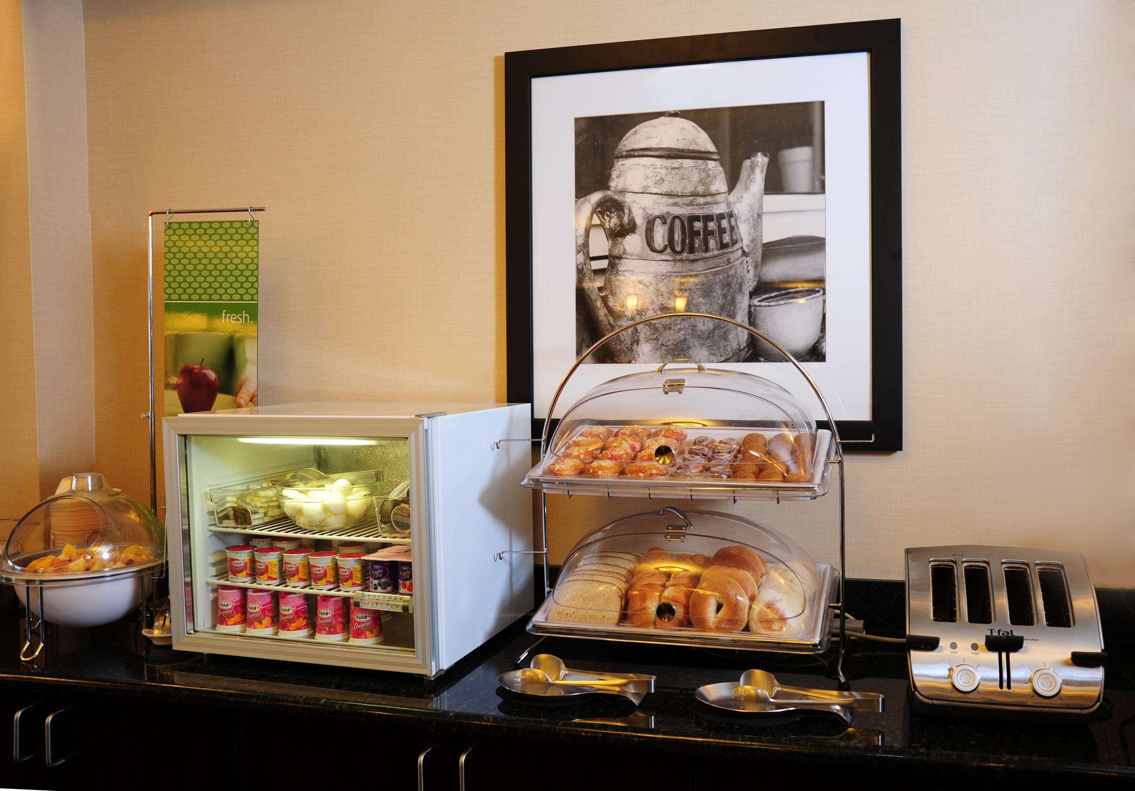 Hampton Inn & Suites Nashville-Airport Restaurant foto