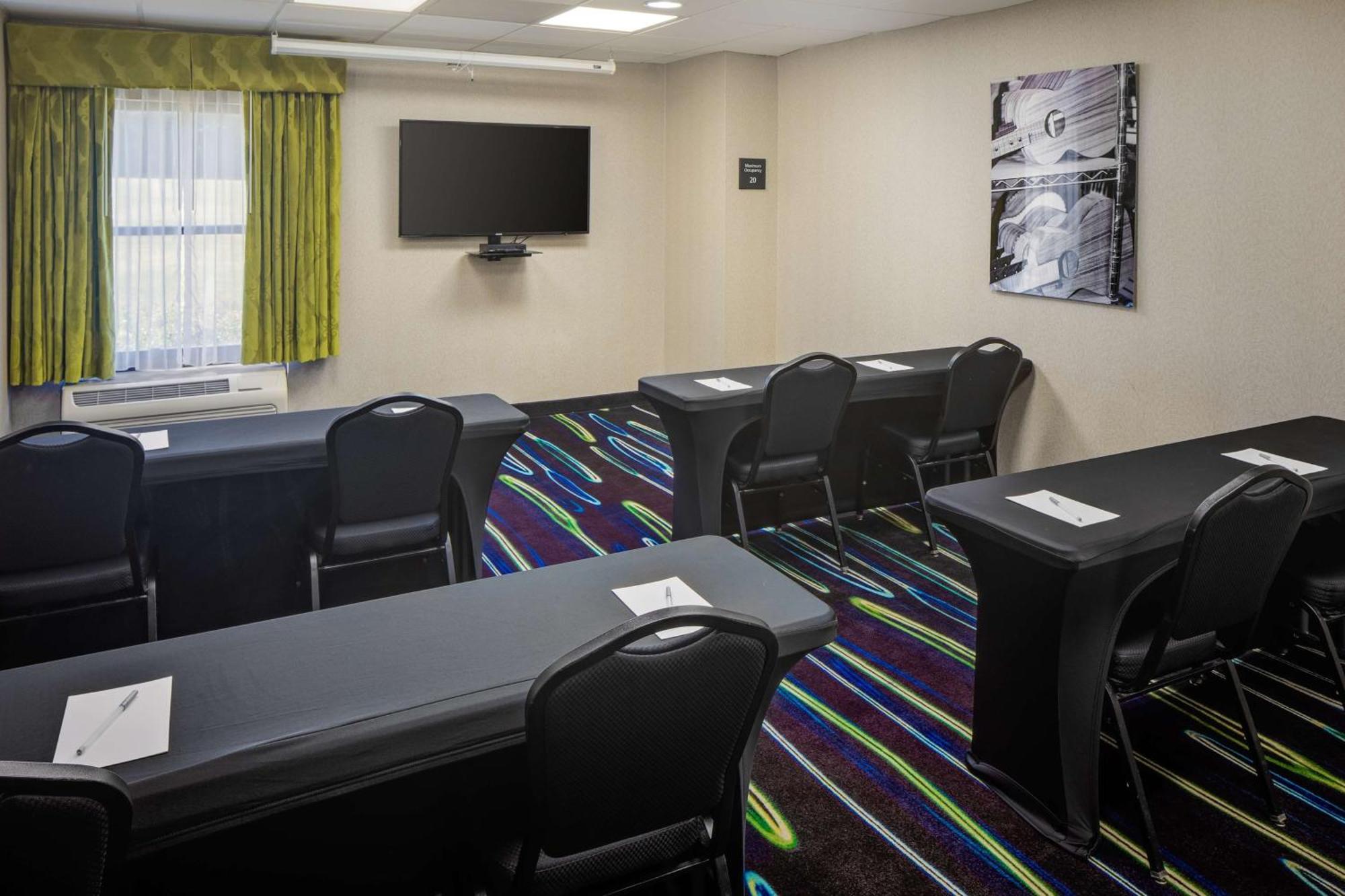 Hampton Inn & Suites Nashville-Airport Exterior foto